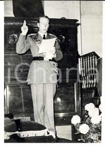 Fotografia d epoca originale 1945 ca BRUXELLES Giuramento Carlo Teodoro del BELGIO in chiesa RIPRODUZIONE 1