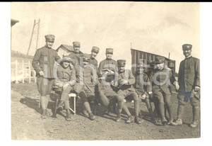 Fotografia d epoca originale 1918 REGIO ESERCITO BAYON F Dino BARBERIS posa con ufficiali Foto 11x8 cm 1