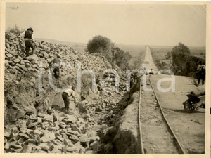 Fotografia d epoca originale 1929 ROMA Operai scavatori sistemano strada per CIVITAVECCHIA Fotografia 1