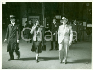 Fotografia d epoca originale 1938 MILANO Joseph e Magda GOEBBELS alla Stazione Centrale FOTOGRAFIA 1