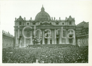 Fotografia d epoca originale 1939 CITTA  DEL VATICANO Nuovo papa PIO XII benedice folla in SAN PIETRO Foto 1