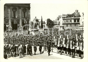 Fotografia d epoca originale 1939 ROMA Piazza del CAMPIDOGLIO Cerimonia benedizione Gagliardetti scuole Foto 1