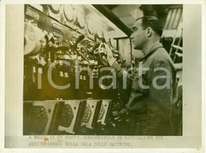 Fotografia d epoca originale 1942 MEDITERRANEO WWII GUERRA NAVALE Sala macchine sottomarino italiano FOTO 1