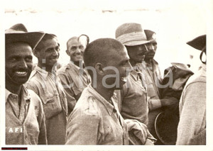 Fotografia d epoca originale 1942 FRONTE EGIZIANO WW2 Gruppo di prigionieri tibetani Fotografia 1