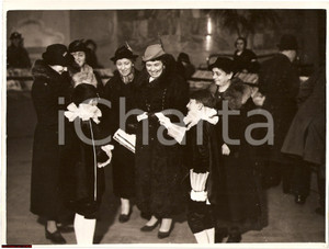 Fotografia d epoca originale 1936 MILANO Fiera Libro dei Racconti all UniversitÃ  CATTOLICA Fotografia 1