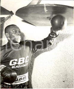 Fotografia d epoca originale 1962 pugile Eddie Perkins contro Duilio Loi, Ignis 1