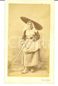 Fotografia d epoca originale 1880 VICHY France Femme costume AUVERGNE Photo Claudius COUTON 1