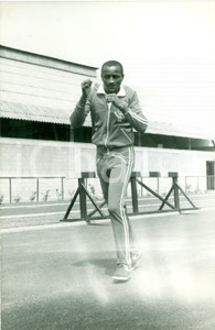Fotografia d epoca originale 1983 BUENOS AIRES Boxe Corsa Francisco DE JESUS CHIQUINHO pugile Foto 1