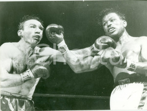 Fotografia d epoca originale 1958 BOXE Ray Sugar ROBINSON vs Carmen BASILIO Fotografia 1