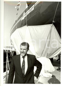 Fotografia d epoca originale 1985 VENEZIA Varo AZZURRA II Cino RICCI ritratto con imbarcazione REGATTA 1