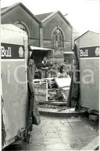 Fotografia d epoca originale 1990 ca BELFORT FRANCIA BULL Industria  Lavoratori durante occupazione Foto 1
