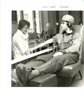 Fotografia d epoca originale 1983 STRASBURGO F STRACEL Cellulosa  Operaio infortunato Sindacato CGT Foto 1