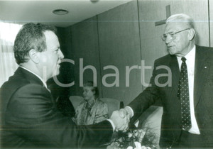 Fotografia d epoca originale 1988 MUNCHEN DE Gerold TANDLER Segretario CSU con Franz HEUBL Fotografia 1