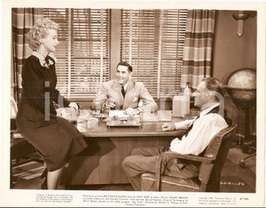 Fotografia d epoca originale 1948 BIG TIME SCORE Hillary BROOKE nell ufficio di Philip REED Foto di scena 1