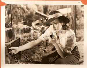 Fotografia d epoca originale 1948 ANGEL ON THE AMAZON Vera RALSTON usa radiotrasmittente Foto DANNEGGIATA 1