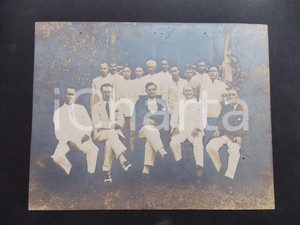 Fotografia d epoca originale 1920 ca BANGKOK Gruppo di imprenditori italiani con personale thai Foto 43x30 1