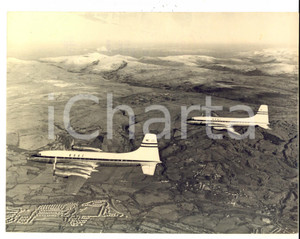 Fotografia d epoca originale 1954 LONDON BOAC A second BRISTOL BRITANNIA prototype joins the first Photo 1