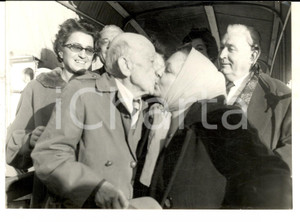 Fotografia d epoca originale 1959 GENOVA Arrivo di Giovanni PAGLUGHI padre della soprano Lina Foto 18x13 1