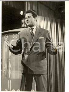 Fotografia d epoca originale 1957 LASCIA O RADDOPPIA Ritratto concorrente Francesco CIPOLLA Foto 13x18 cm 1