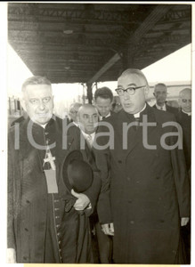 Fotografia d epoca originale 1960 PARIS ArrivÃ©e du nouveau nonce apostolique mgr. Paul BERTOLI Photo 14x18 1