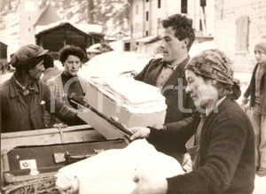 Fotografia d epoca originale 1959 HERBRIGGEN Evacuazione del paese per frana nella valle di ZERMATT Foto 1