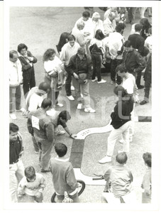 Fotografia d epoca originale 1994 GENOVA Villa Gruber  Giochi nel parco Foto VINTAGE 18x24 cm 1