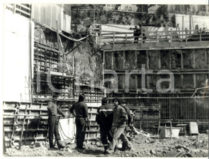 Fotografia d epoca originale 1993 GENOVA Operai al lavoro in cantiere Foto VINTAGE 24x18 cm 1