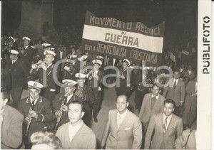 Fotografia d epoca originale 1954 ROMA Questione triestina  Manifestazione del Movimento Reduci di Guerra DC 1