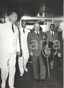 Fotografia d epoca originale 1963 NAPOLI Attilio PICCIONI sulla T/N LEONARDO DA VINCI per sezione ONU Foto 1