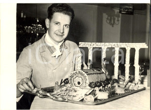 Fotografia d epoca originale 1958 PARIS Oscar de la Charcuterie  Le vainqueur GACON Photo 18x13 cm 1