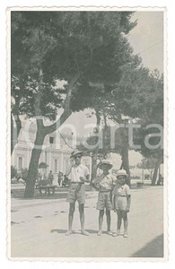Fotografia d epoca originale Estate 1937 ITALIA Ritratto di tre bambini Foto anonima 9x14 cm 1