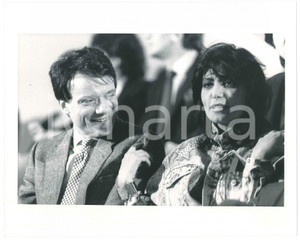 Materiale cinematografico d’epoca 1990 ca ITALIA  MUSICA Loredana BERTÃˆ Massimo RANIERI Ritratto  Foto 20x25 cm 1