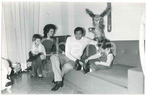 Fotografia d epoca originale 1970 ca CALCIO  INTER Jair DA COSTA con moglie e figli  Foto 30x20 cm 3 1