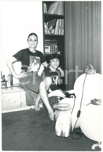 Fotografia d epoca originale 1975 ca ITALIA  MUSICA Tony RENIS Elettra MORINI Foto 20x30 cm 1 1