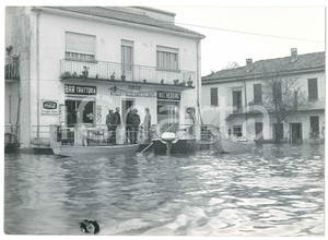 Fotografia d epoca originale 1968 ALLUVIONE PAVIA  Bar Trattoria BELVEDERE Foto 18x13 cm 3 1