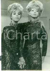 Fotografia d epoca originale 1965 LONDON BBC Out of the Unknown  Annette ROBERTSON con ANDROID Foto 13x18 1