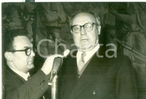 Fotografia d epoca originale 1959 ROMA QUIRINALE Giuseppe SARAGAT interviene riguardo alla crisi industriale 1