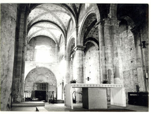 Fotografia d epoca originale 1973 TRENTO Abbazia di San Lorenzo  Veduta della navata Foto VINTAGE 18x13 1