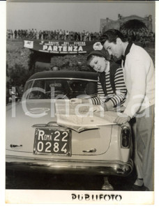 Fotografia d epoca originale 1955 ROMA II Rally del Cinema  Franca MARZI e Franco FESTUCCI Foto 13x18 1