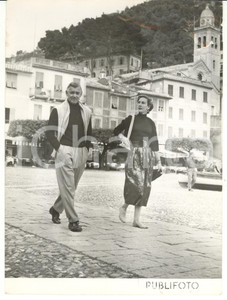 Fotografia d epoca originale 1953 PORTOFINO Clark GABLE con la futura moglie Kay SPRECKLES Foto DANNEGGIATA 1