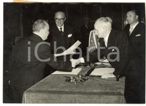1954 ROMA Giuseppe ROMITA giura nelle mani di Luigi EINAUDI *Foto 18x13