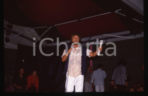 35mm vintage slide* 1990 ca SATIRA Beppe GRILLO ritratto sul palcoscenico (2)