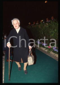 35mm vintage slide* 1997 MILANO Anziana azionista all'Assemblea dei soci BPM (1)