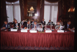 35mm vintage slide* 1990 ca MILANO (?) Reto WITTWER all'assemblea di CIGA (2)