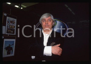 35mm vintage slide* 1990ca ITALIA - COSTUME Milo MANARA visita mostra fumetto 1