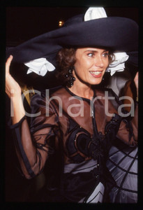 Fotografia d epoca originale 35mm vintage slide 1992 VENEZIA Corinne CLERY a una serata di gala  Ritratto 1 1