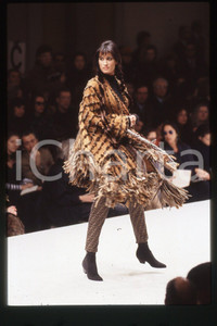 35mm vintage slide* 1994 MILANO - MODA Yasmeen GHAURI Canadian model  (41)