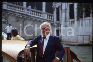 35mm vintage slide* 1983 VENEZIA Federico FELLINI in motoscafo - Ritratto (8)