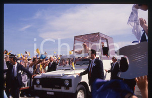 35mm vintage slide* 1990ca PAPA GIOVANNI PAOLO II a bordo della Papamobile (3)
