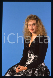 35mm vintage slide* 1989 CANALE 5 Ylenia CARRISI - Ritratto della showgirl (18)